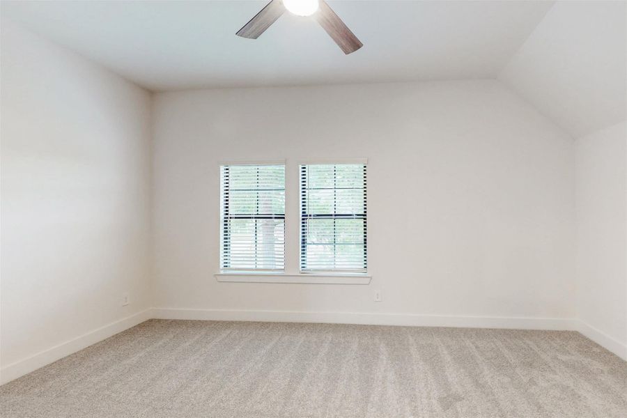 Spacious, unfurnished interior of a new home in Sorella, Tomball (Image 29).