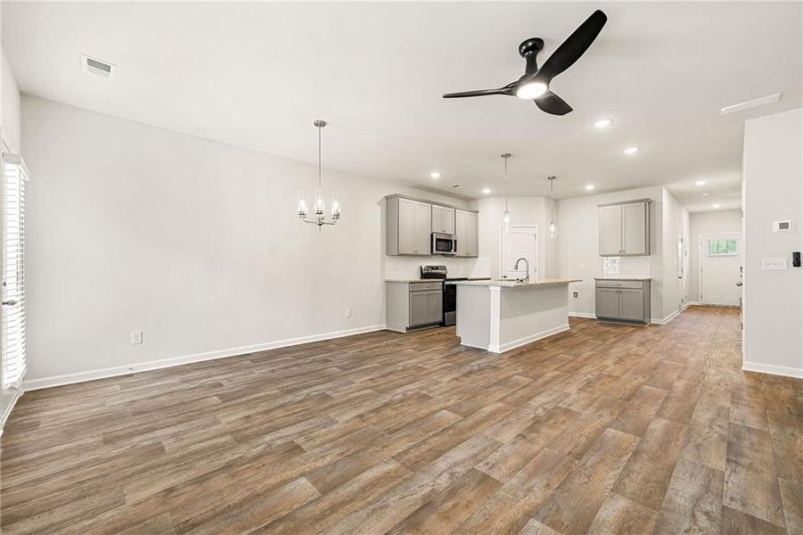 Spacious, unfurnished interior of a new home in The Grove At Mundy Mill, Gainesville (Image 13). Spacious, unfurnished interior of a new home in The Grove At Mundy Mill, Gainesville (Image 13).
