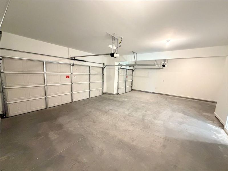 Spacious, unfurnished interior of a new home in Apalachee Hills, Bethlehem (Image 12).