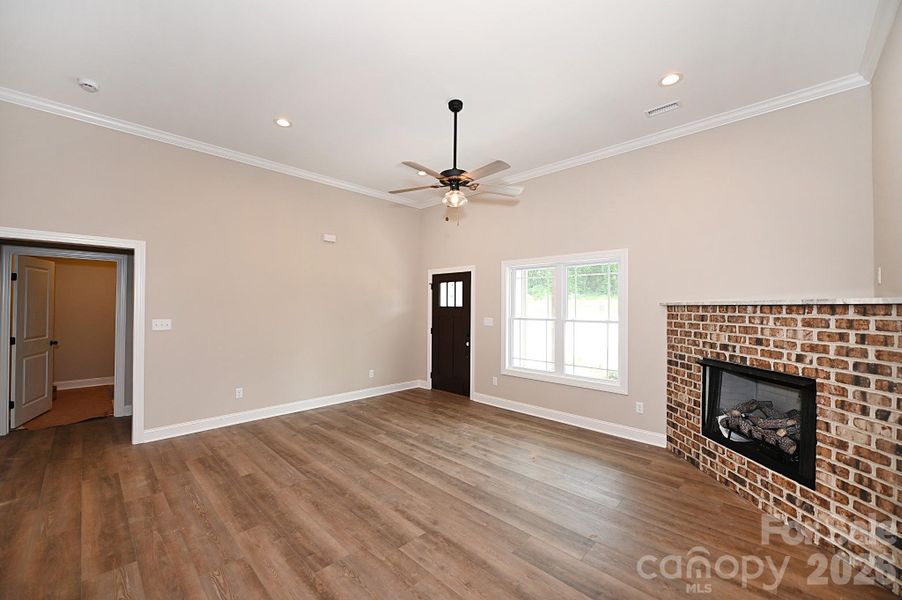 Spacious, unfurnished interior of a new home in , Hickory (Image 23).