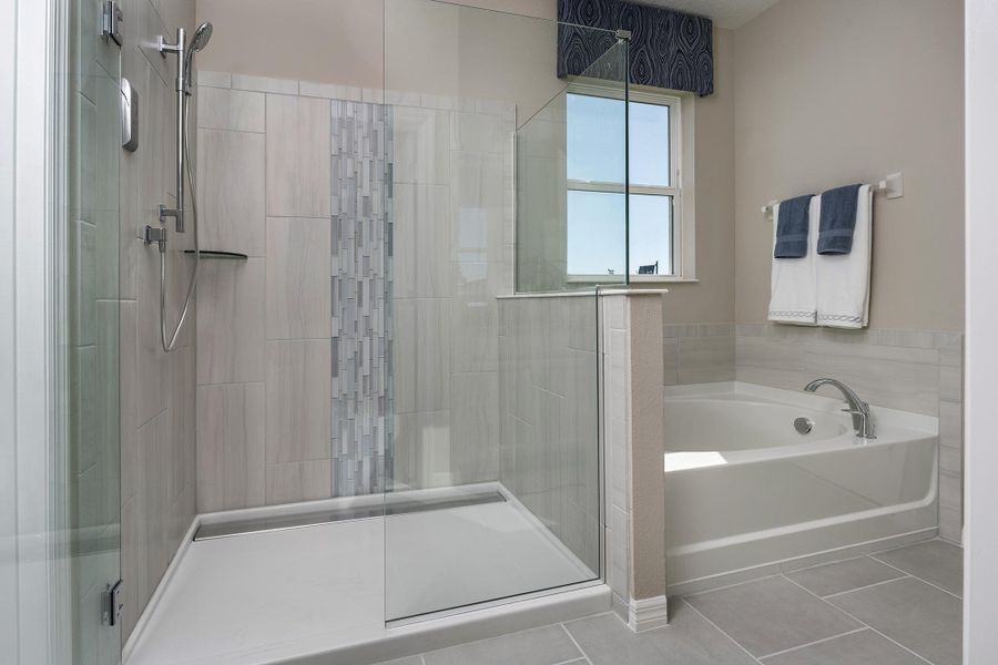 Primary Bath | Kensington Flex | New Homes in Florida by Landsea Homes