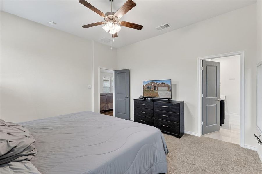 Furnished interior view inside a new home in , Anna (Image 17).