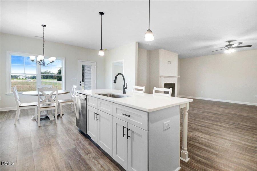 18-3725 Huntcliff Dr-18