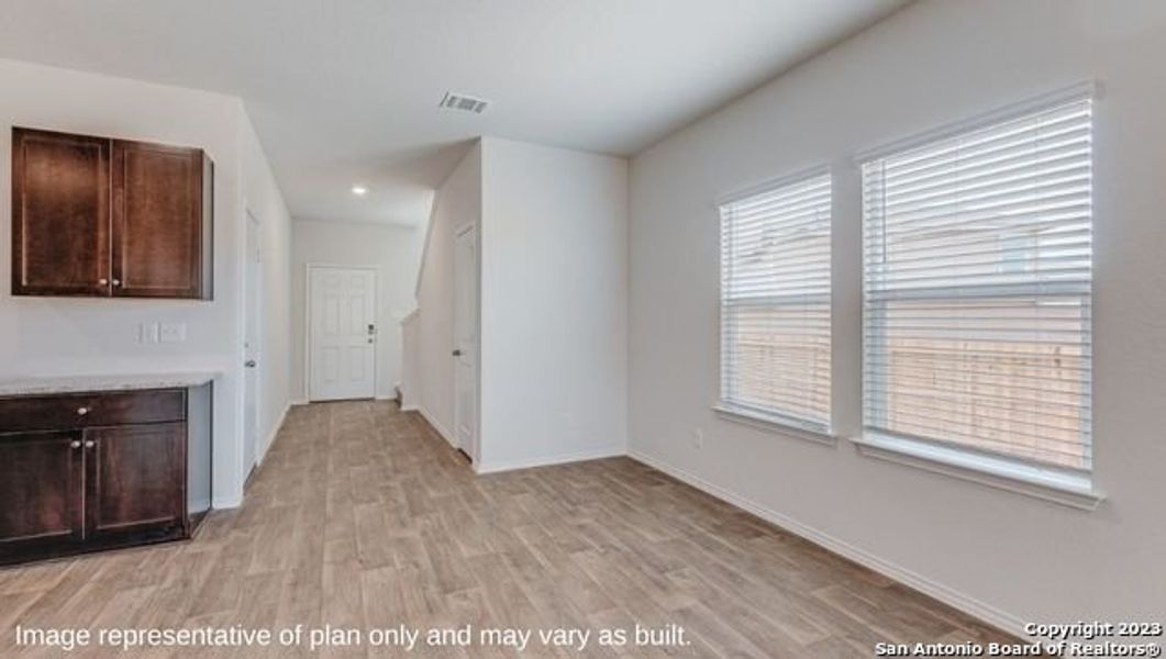 Spacious, unfurnished interior of a new home in Winding Creek, New Braunfels (Image 19).