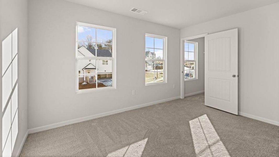 Spacious, unfurnished interior of a new home in Falcon Landing, Gainesville (Image 21).