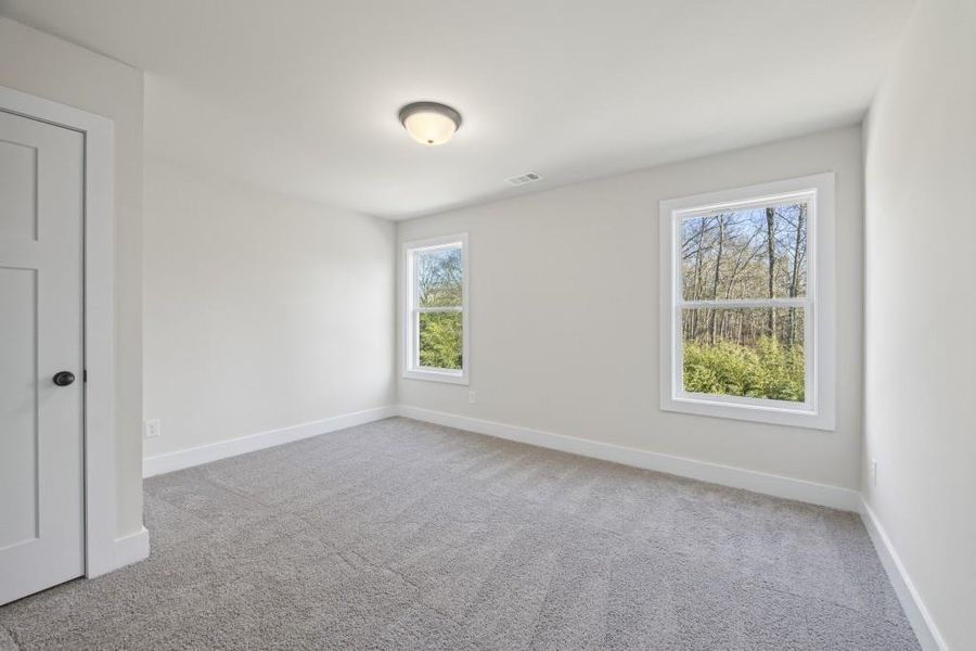 Spacious, unfurnished interior of a new home in , Hartwell (Image 40).