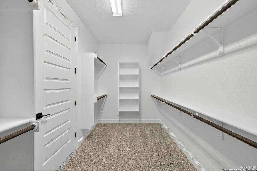 Spacious, unfurnished interior of a new home in , Castroville (Image 33).