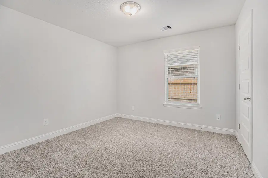 Spacious, unfurnished interior of a new home in Lago Mar, Texas City (Image 12). Spacious, unfurnished interior of a new home in Lago Mar, Texas City (Image 12).