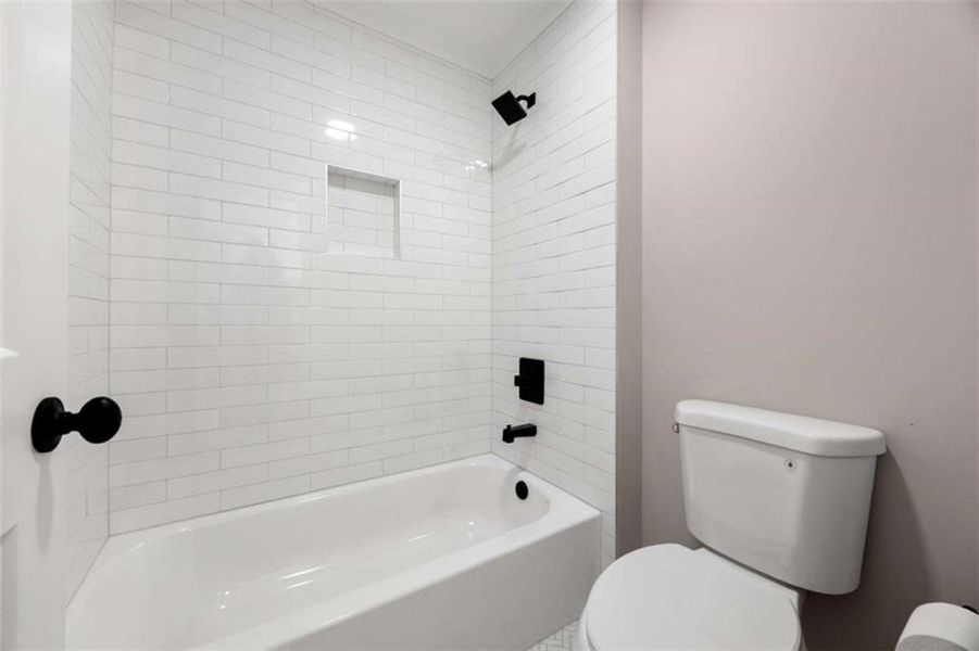 Furnished interior view inside a new home in , Monroe (Image 14).