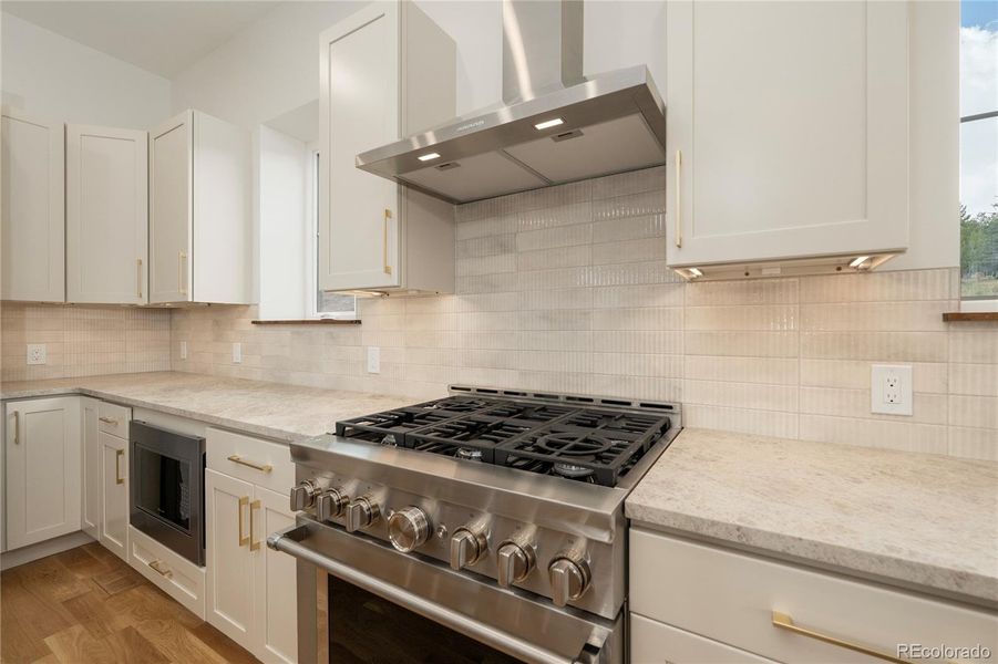 Furnished interior view inside a new home in , Granby (Image 15).