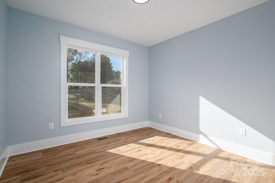 Spacious, unfurnished interior of a new home in , Maiden (Image 10).