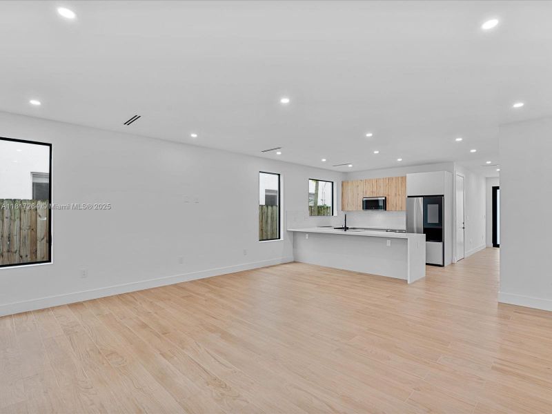 Image 35 of a home in .