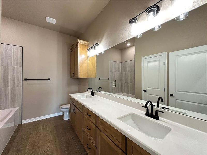 Furnished interior view inside a new home in , Lorena (Image 10).