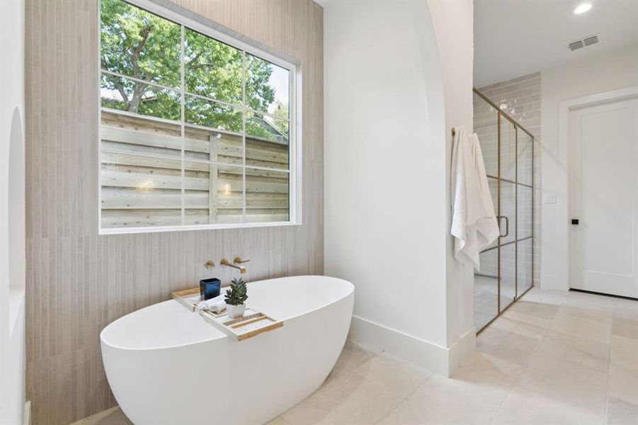 Furnished interior view inside a new home in , Dallas (Image 17).