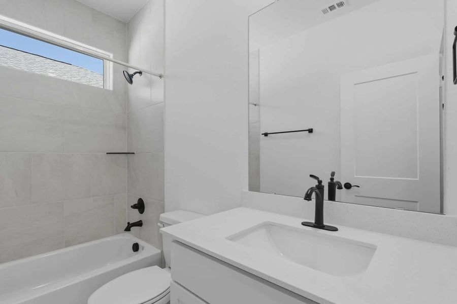 Furnished interior view inside a new home in Nolina, Georgetown (Image 7).