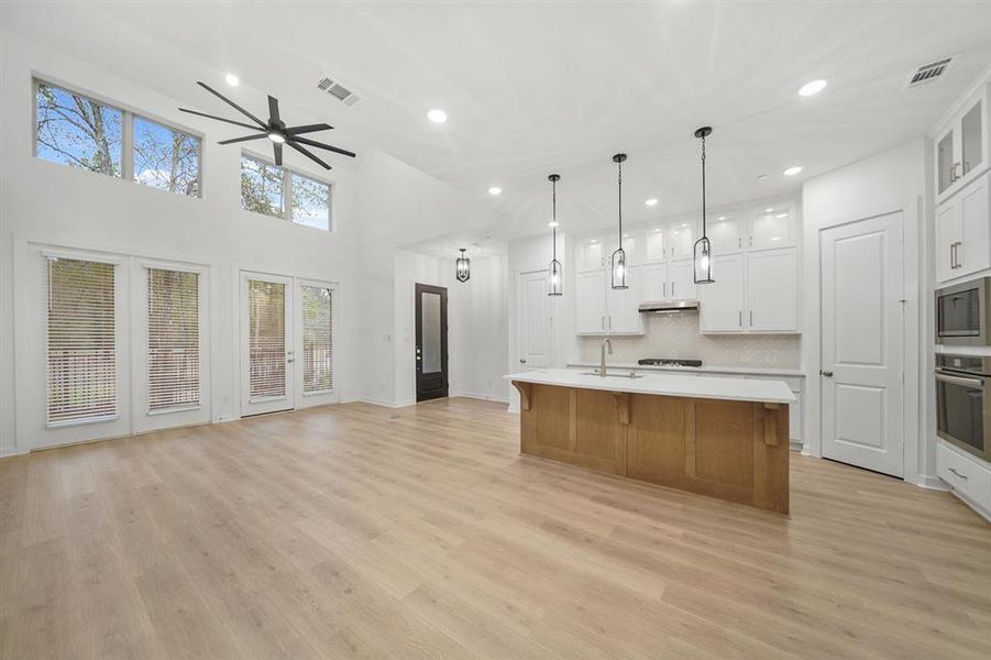 Kitchen/Family Room