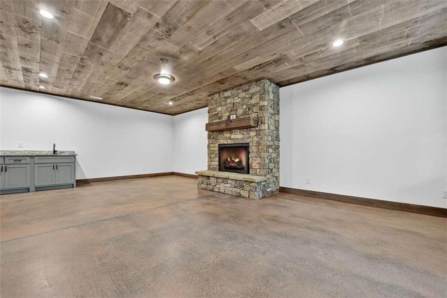 Image 44 of a home in .