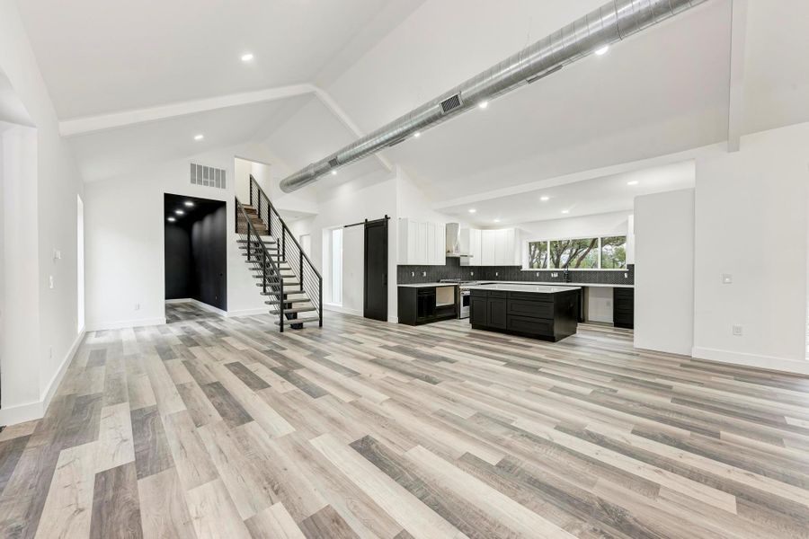 Spacious, unfurnished interior of a new home in , Bertram (Image 33).
