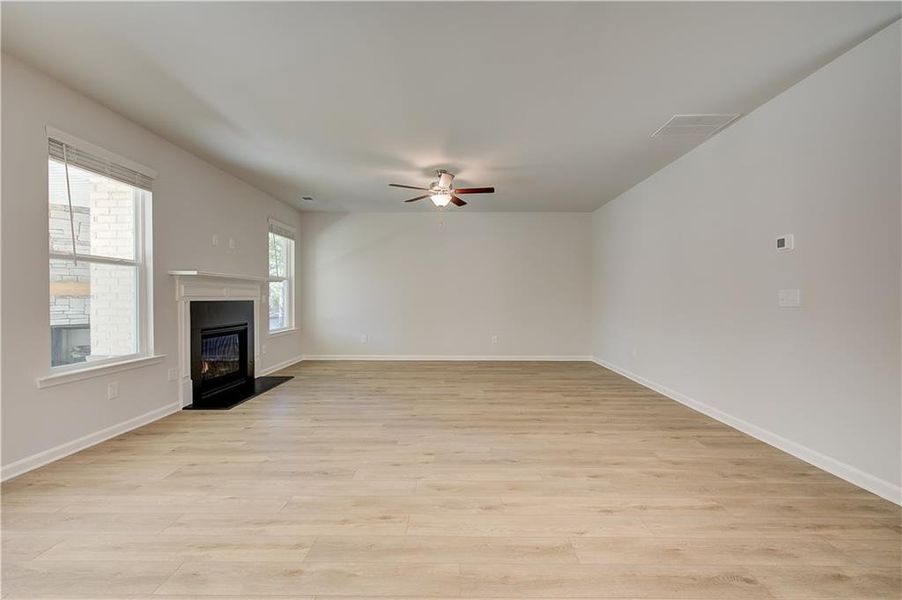 Spacious, unfurnished interior of a new home in Burchwood, Stockbridge (Image 20).