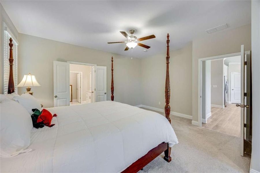 Furnished interior view inside a new home in , Gainesville (Image 17).