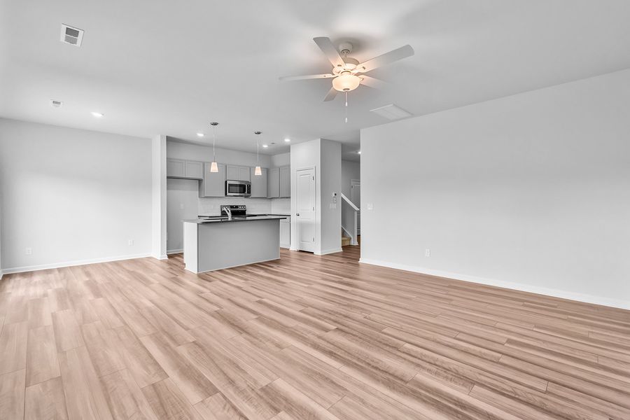 Spacious, unfurnished interior of a new home in Bell West, Kernersville (Image 19).