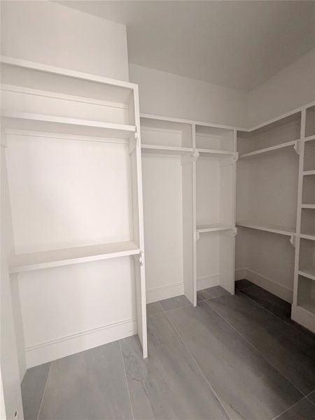 Spacious, unfurnished interior of a new home in , Galveston (Image 9).