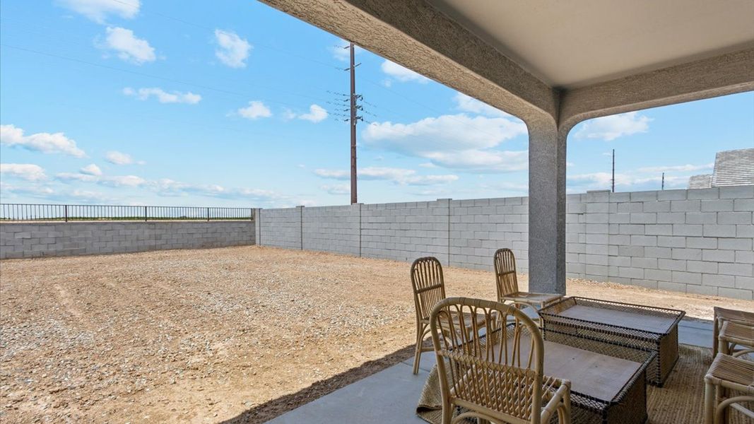 Representative exterior details of a home built from the Justin by D.R. Horton in Sorrento, Maricopa (Image 3).