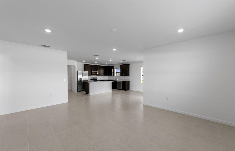 SWFL_CX_CAL_09600_Hanover_Gather 3