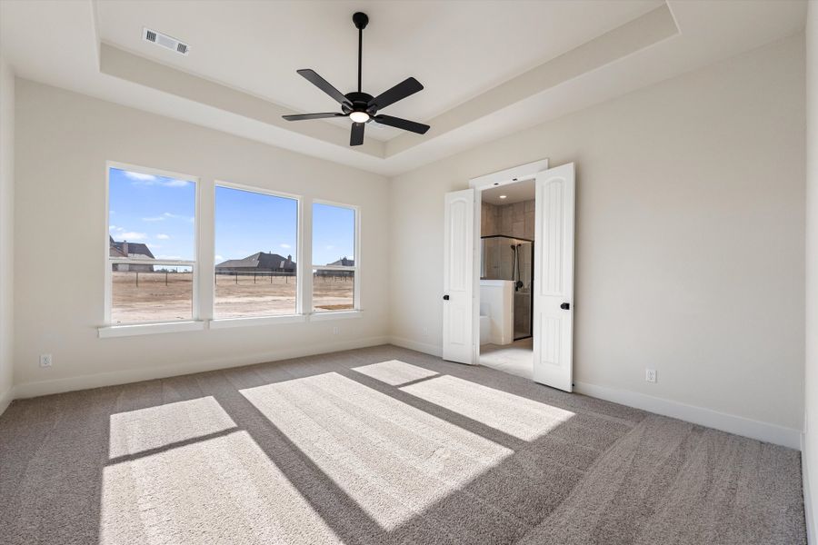 Spacious, unfurnished interior of a new home in Eagle Ridge Estates, Weatherford (Image 34).