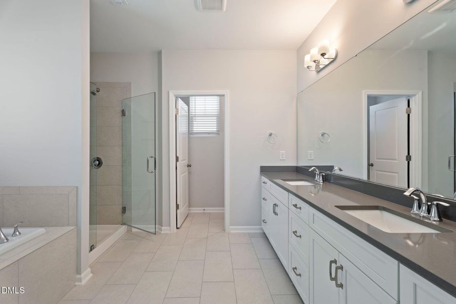 42-web-or-mls-DSC06968 42-web-or-mls-DSC06968