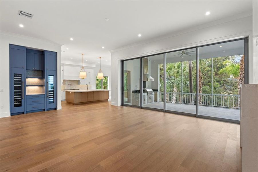 Spacious, unfurnished interior of a new home in , Tampa (Image 25).