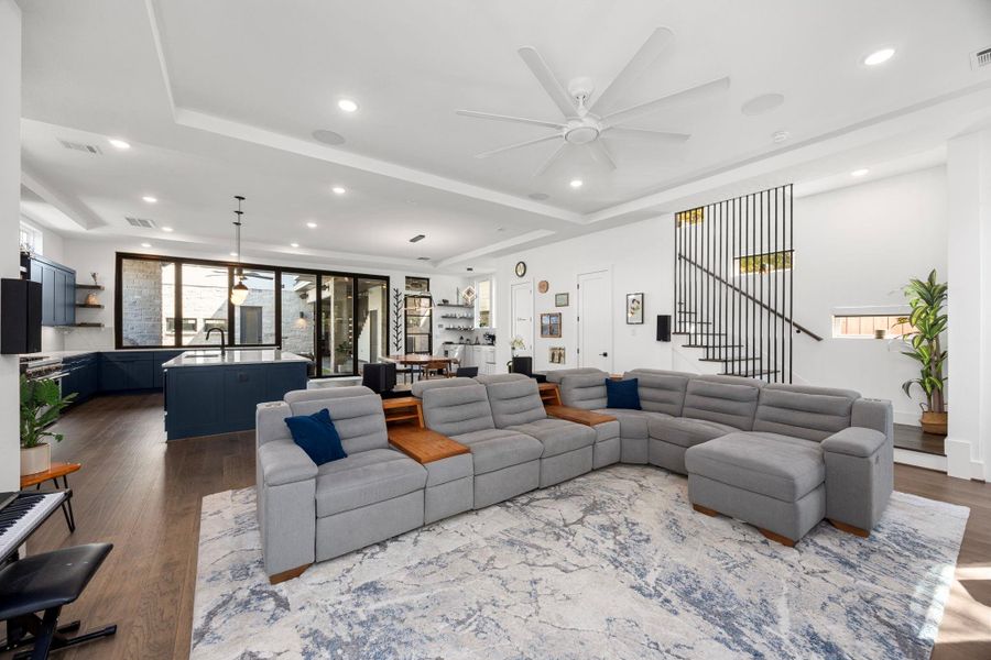 Bright and inviting living space designed for comfort and everyday gathering.