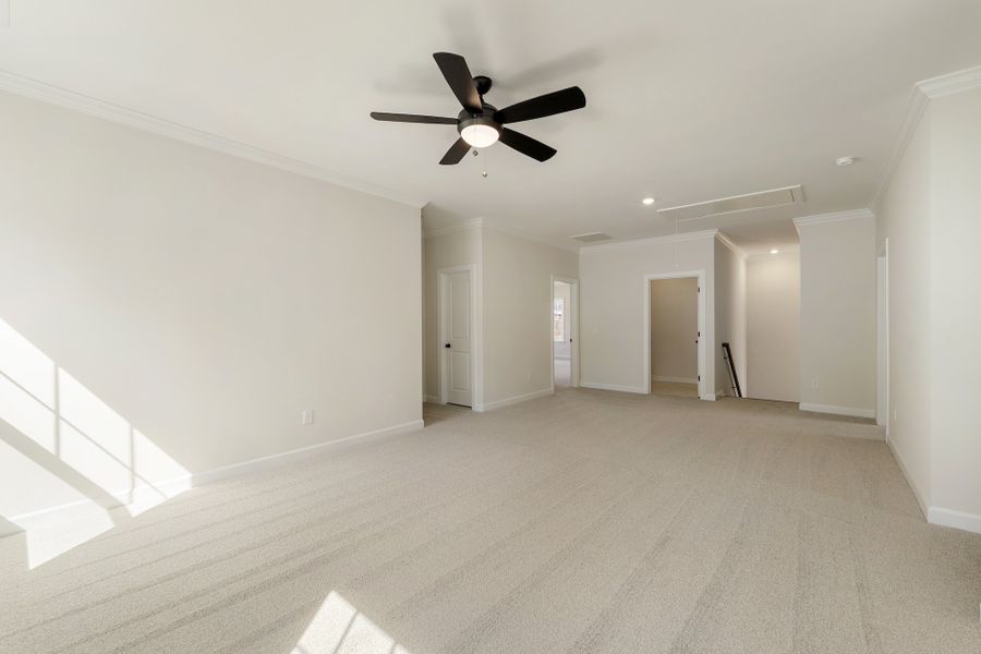Spacious, unfurnished interior of a new home in Landing at Pine Lake, Anderson (Image 31).
