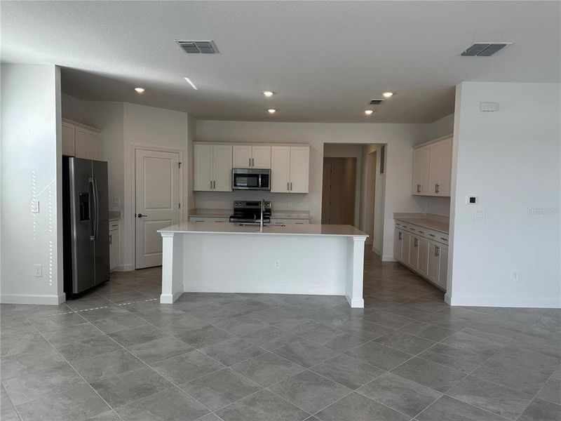 Furnished interior view inside a new home in Island Lakes at Coco Bay: Executive Homes, Englewood (Image 6).