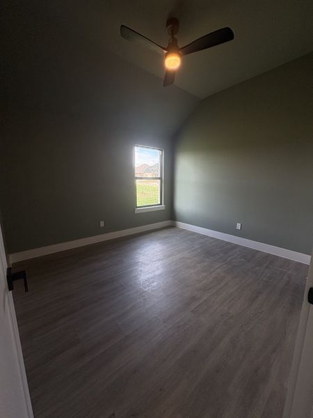 Spacious, unfurnished interior of a new home in Stillwater Lake Estates, Godley (Image 16).