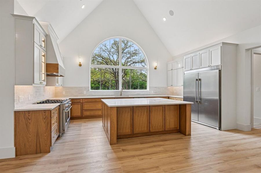 Furnished interior view inside a new home in , Burleson (Image 14).