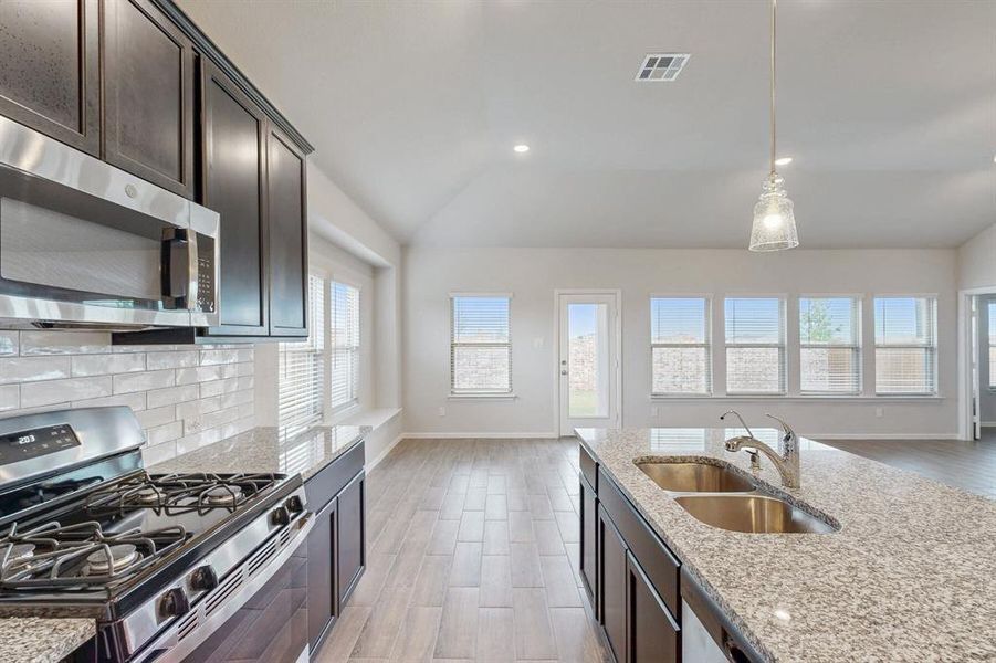 Furnished interior view inside a new home in Mobberly Farms, Pilot Point (Image 17). Furnished interior view inside a new home in Mobberly Farms, Pilot Point (Image 17).