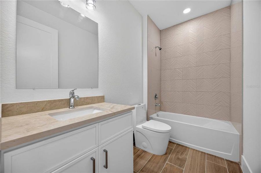 Furnished interior view inside a new home in , Port Charlotte (Image 39).