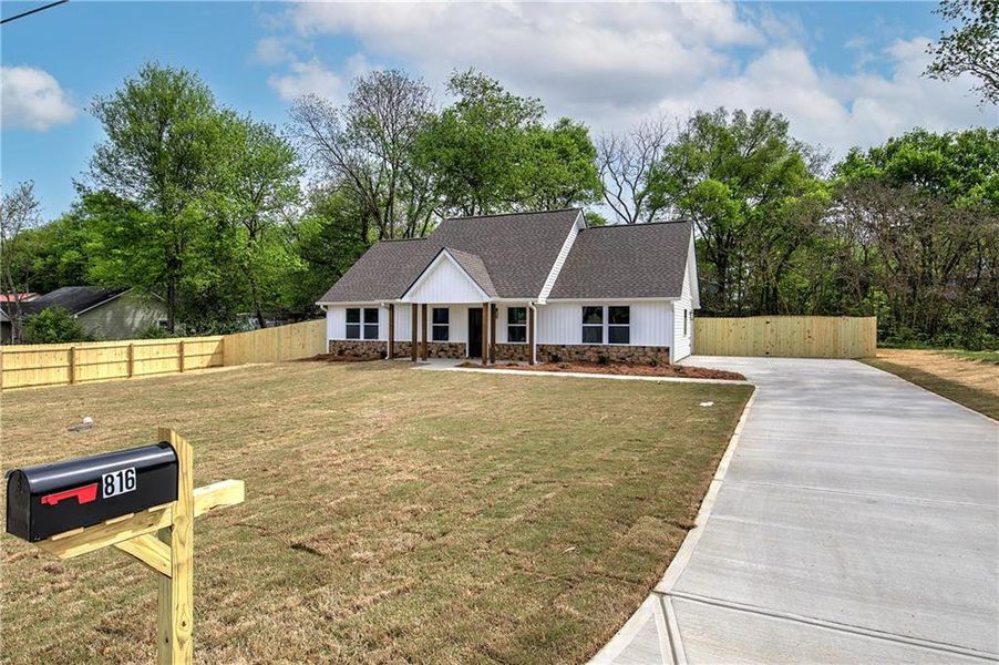 Front exterior of a new home in , Rockmart, GA, highlighting curb appeal (Image 1). Front exterior of a new home in , Rockmart, GA, highlighting curb appeal (Image 1).
