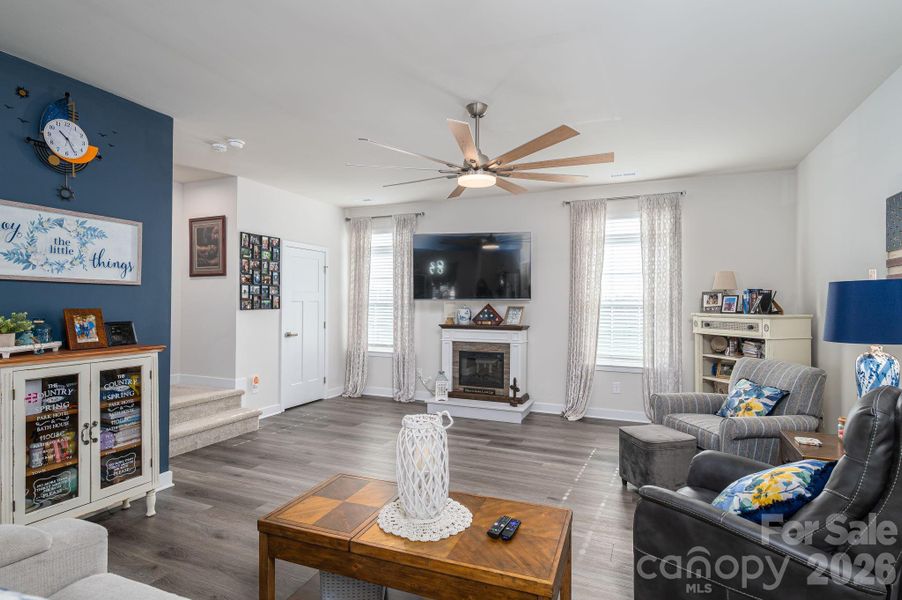 Furnished interior view inside a new home in , Gastonia (Image 10).