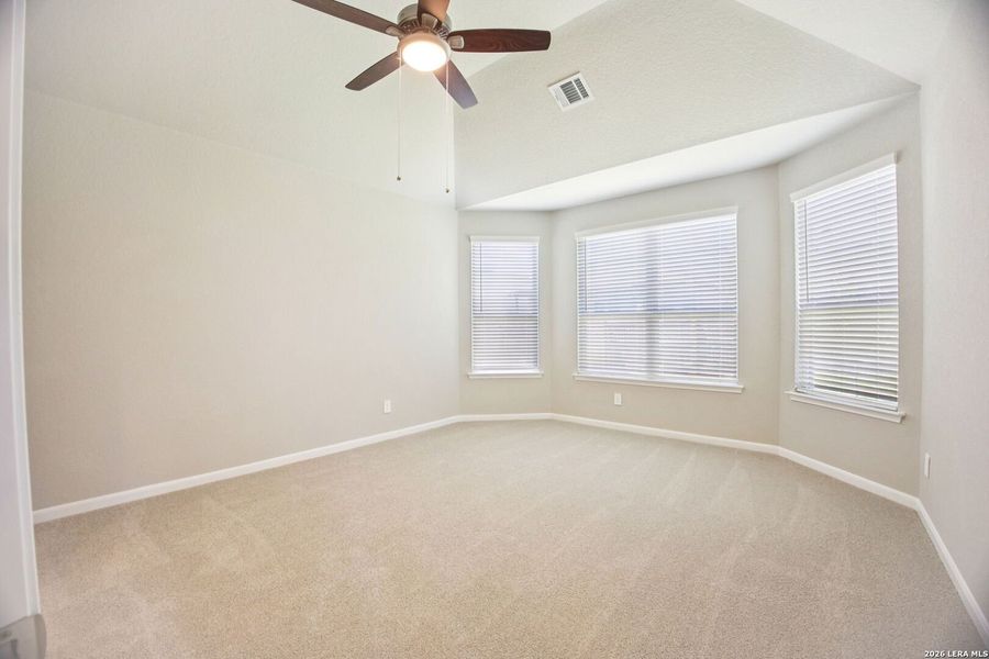 Spacious, unfurnished interior of a new home in , San Antonio (Image 49).