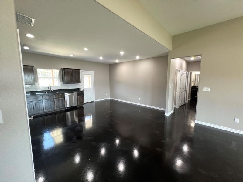 Image 16 of a home in .