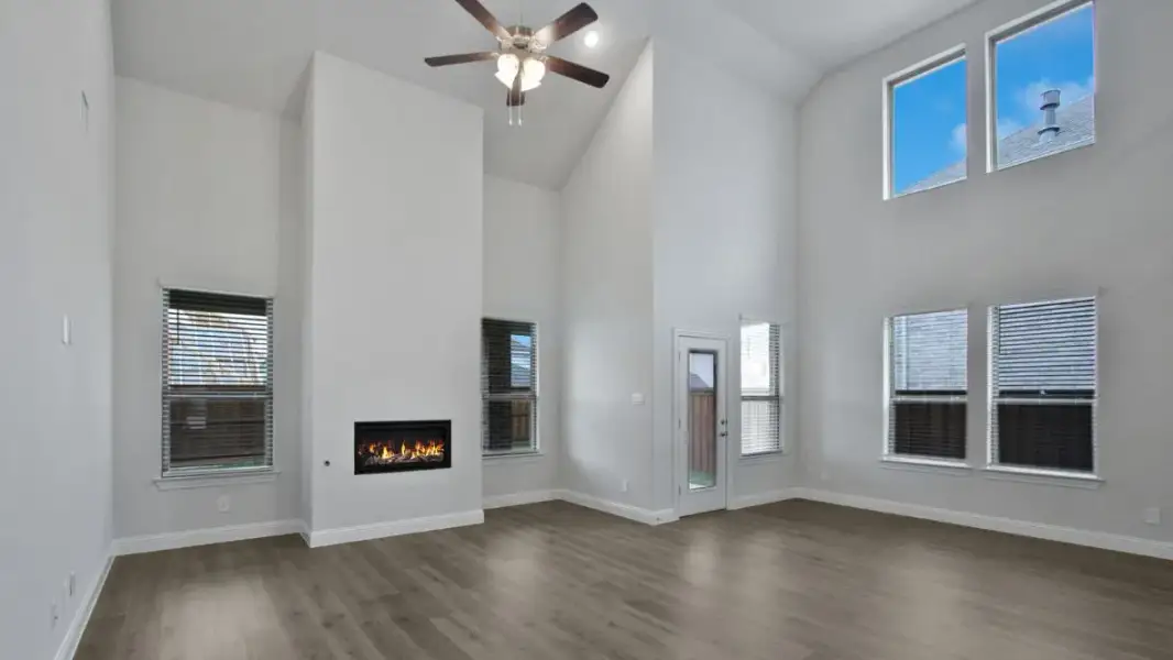 Representative unfurnished interior of a home built from the Englewood by D.R. Horton in White Rock Trail Addition, Dallas (Image 13). Representative unfurnished interior of a home built from the Englewood by D.R. Horton in White Rock Trail Addition, Dallas (Image 13).