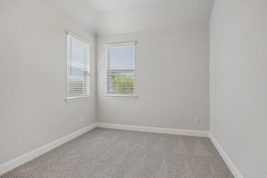 Spacious, unfurnished interior of a new home in Las Lomas, Forney (Image 22).