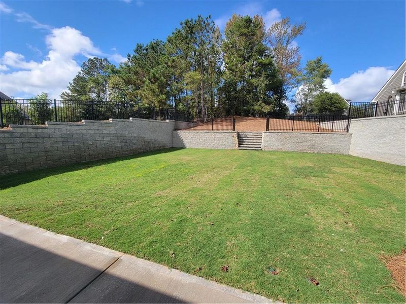 Image 27 of a home in .