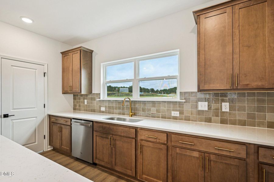 13-web-or-mls-Quarry Rd-S1410-013