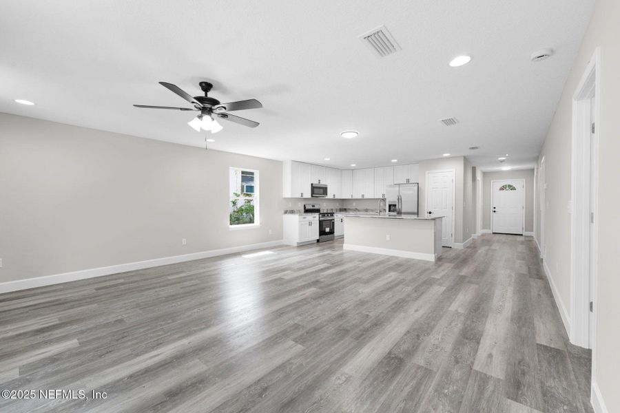 Image 27 of a home in .