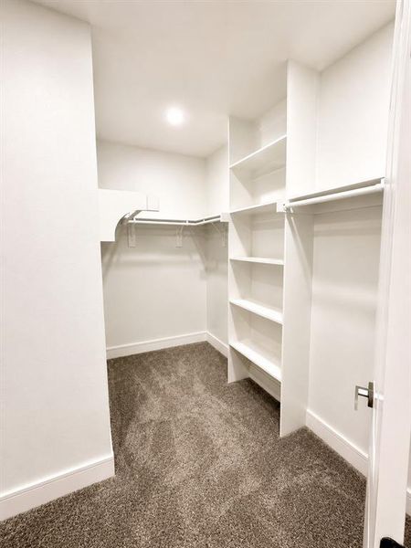 Spacious, unfurnished interior of a new home in , Kaufman (Image 11).