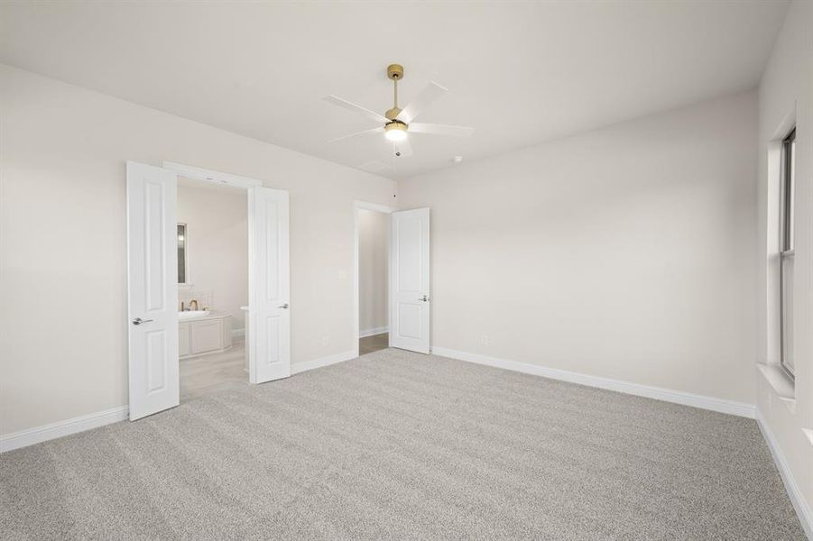 Spacious, unfurnished interior of a new home in , Burleson (Image 20). Spacious, unfurnished interior of a new home in , Burleson (Image 20).