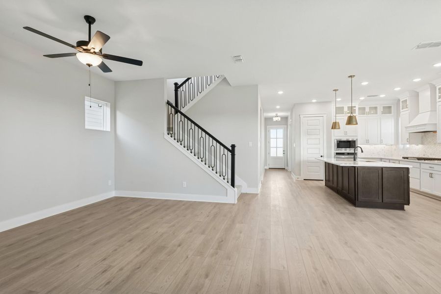 Spacious, unfurnished interior of a new home in , Katy (Image 29).